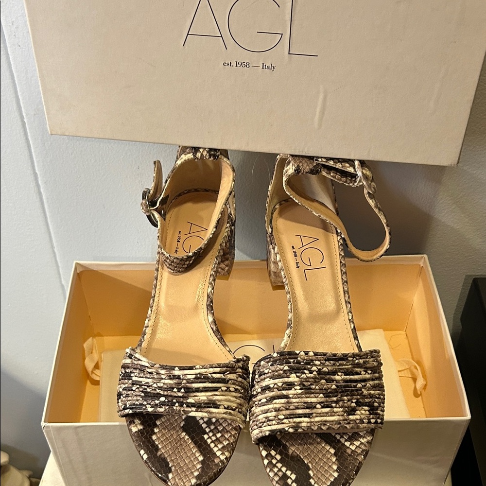 NWT AGL Snakeskin Heels - Black and Cream